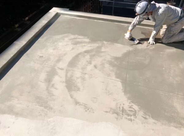 川崎市にて防水工事・雨漏り修理〈雑居ビルの雨漏りに伴う屋上防水工事〉の施工前写真